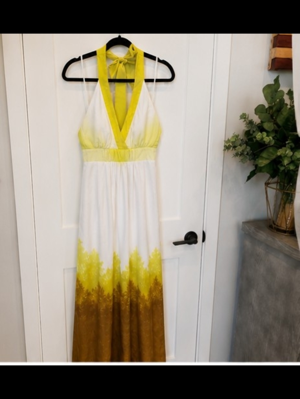 Jessica Simpson Cream Satin Dress Label Close-Up